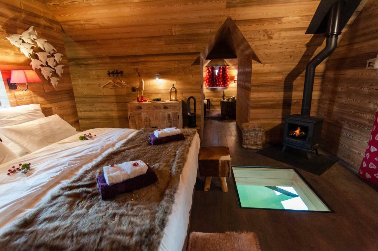 Aqualodge Hotel Insolite Ermeton-sur-Biert ภายนอก รูปภาพ